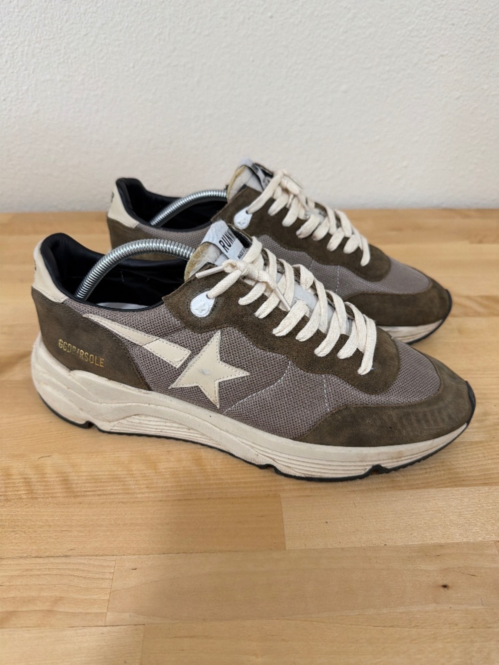 Golden Goose Runners men’s shoes. Size EU44